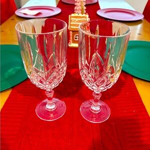Crystal glasses, perfect condition, sold in sets of 2, 6 available